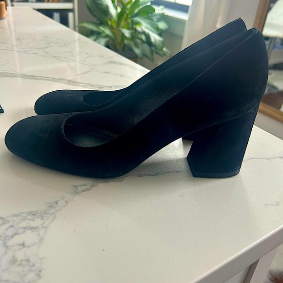 Stuart Weitzman block suede slip on beautiful size 6 like new high heels 3”. - Picture 2 of 7